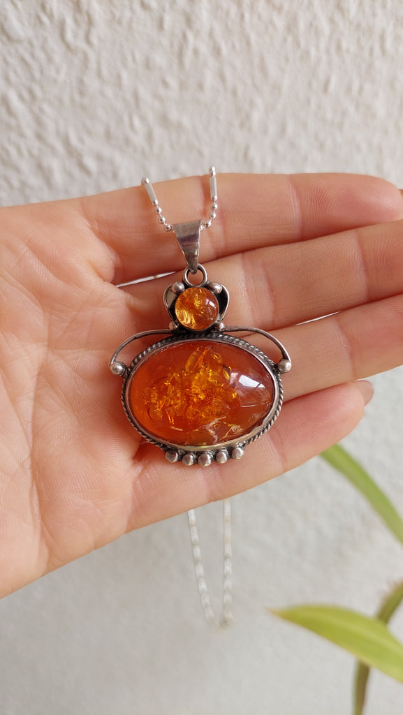 Amazon.com: Vintage Amber Necklace For Women Necklaces Semi-precious Stones  Recycled Amber Jade Valentine Gift Mother's Day Gift Christmas Gift (Red),  18 inch : Clothing, Shoes & Jewelry